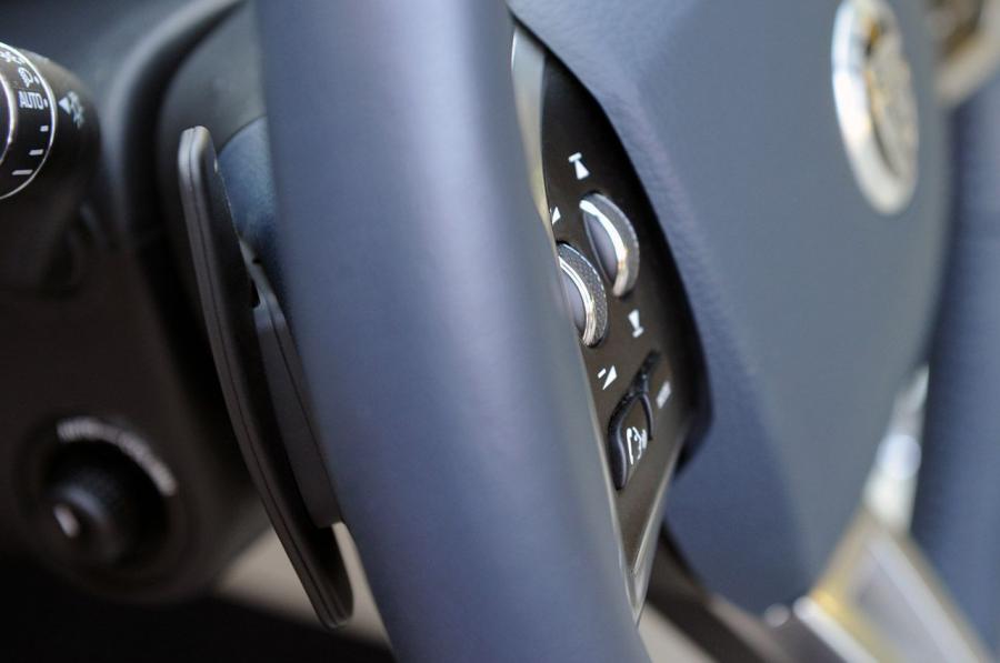  Jaguar XF Supercharged 2012 года  (фото 26 из 65)